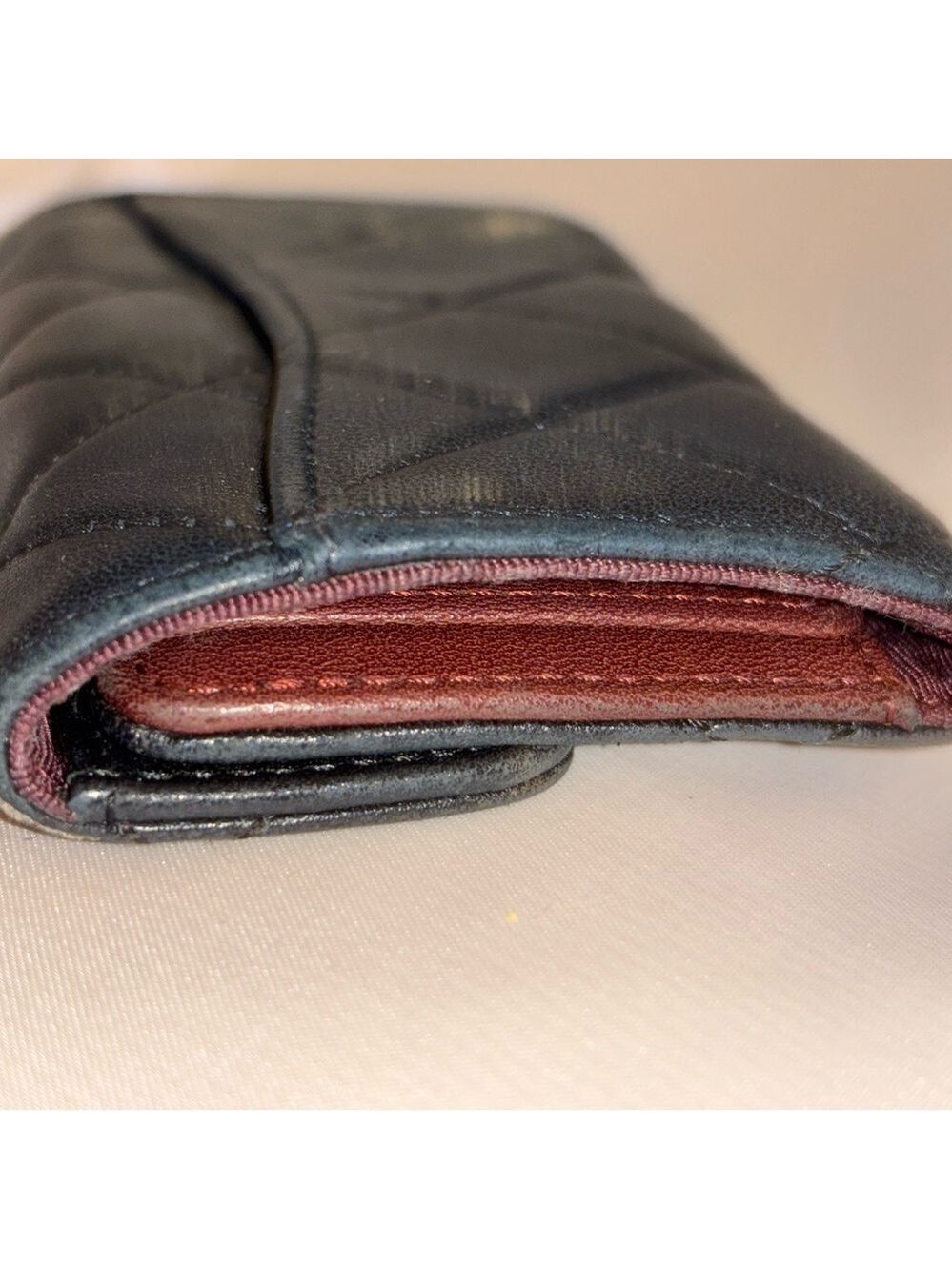 CHANEL Calfskin Black Soft Quilted Leather Key Case - Very good condition - Picture 4 of 14